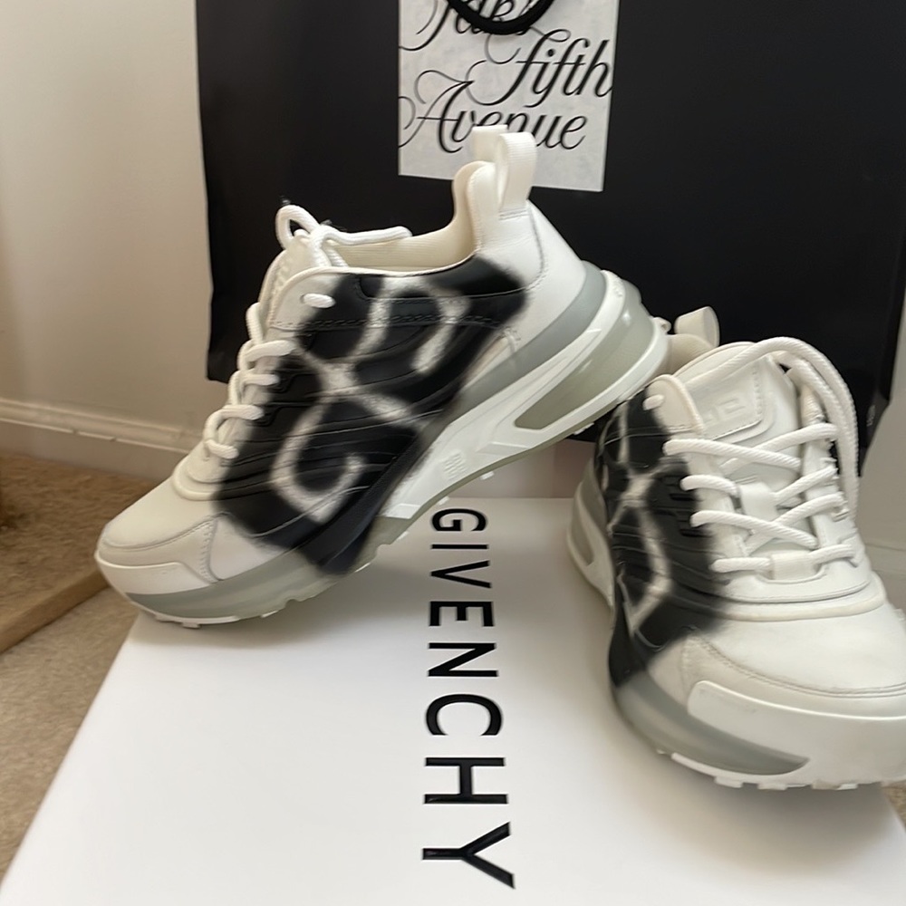 GIVENCHY 1 RUNNERS 39 - Picture 7 of 11